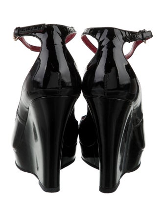 Gucci Horsebit Accent Patent Leather Pumps