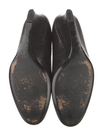 Gucci Leather Pumps
