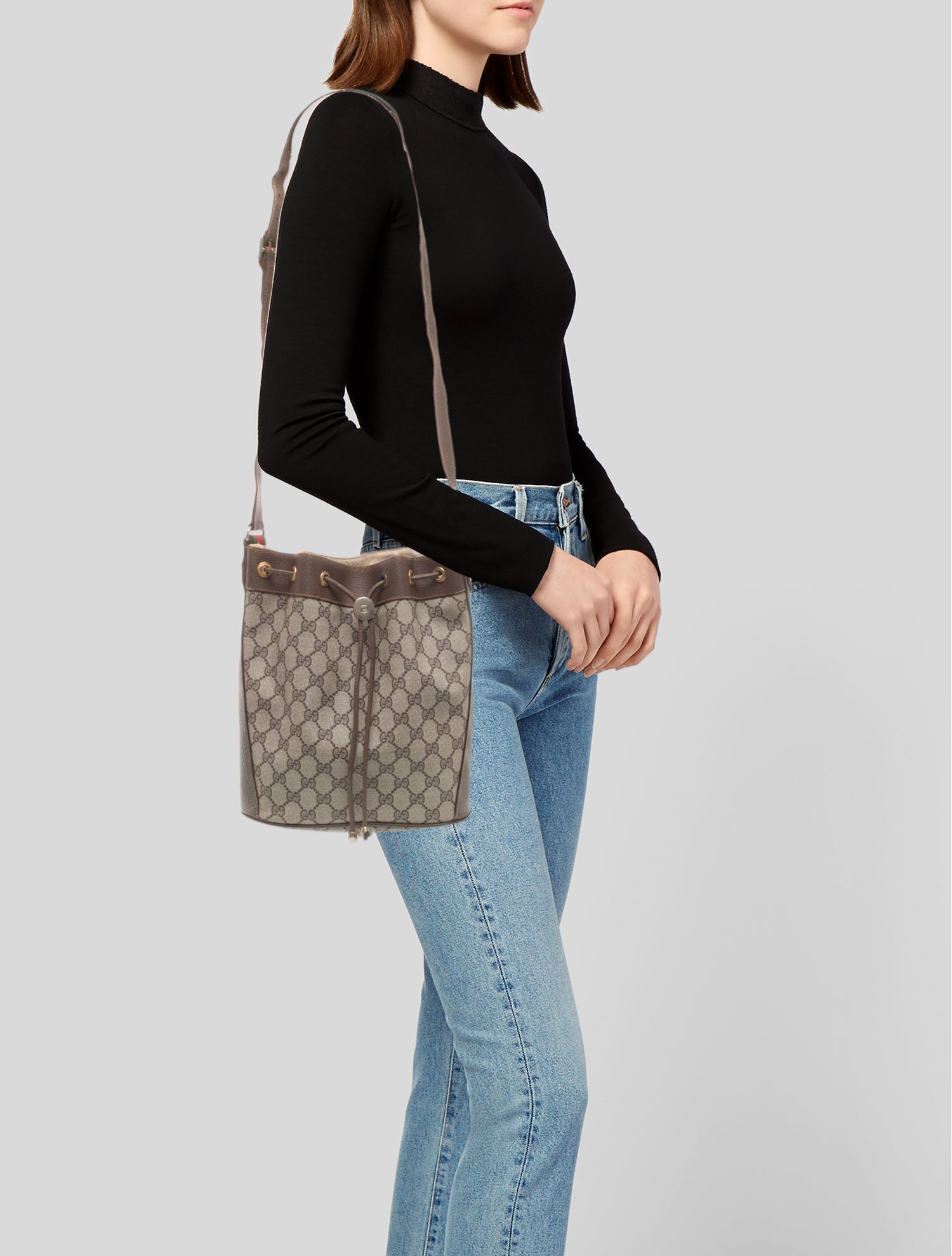 Gucci GG Supreme Bucket Bag Vintage