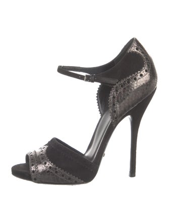 Gucci Suede Lasercut Accents D'Orsay Pumps