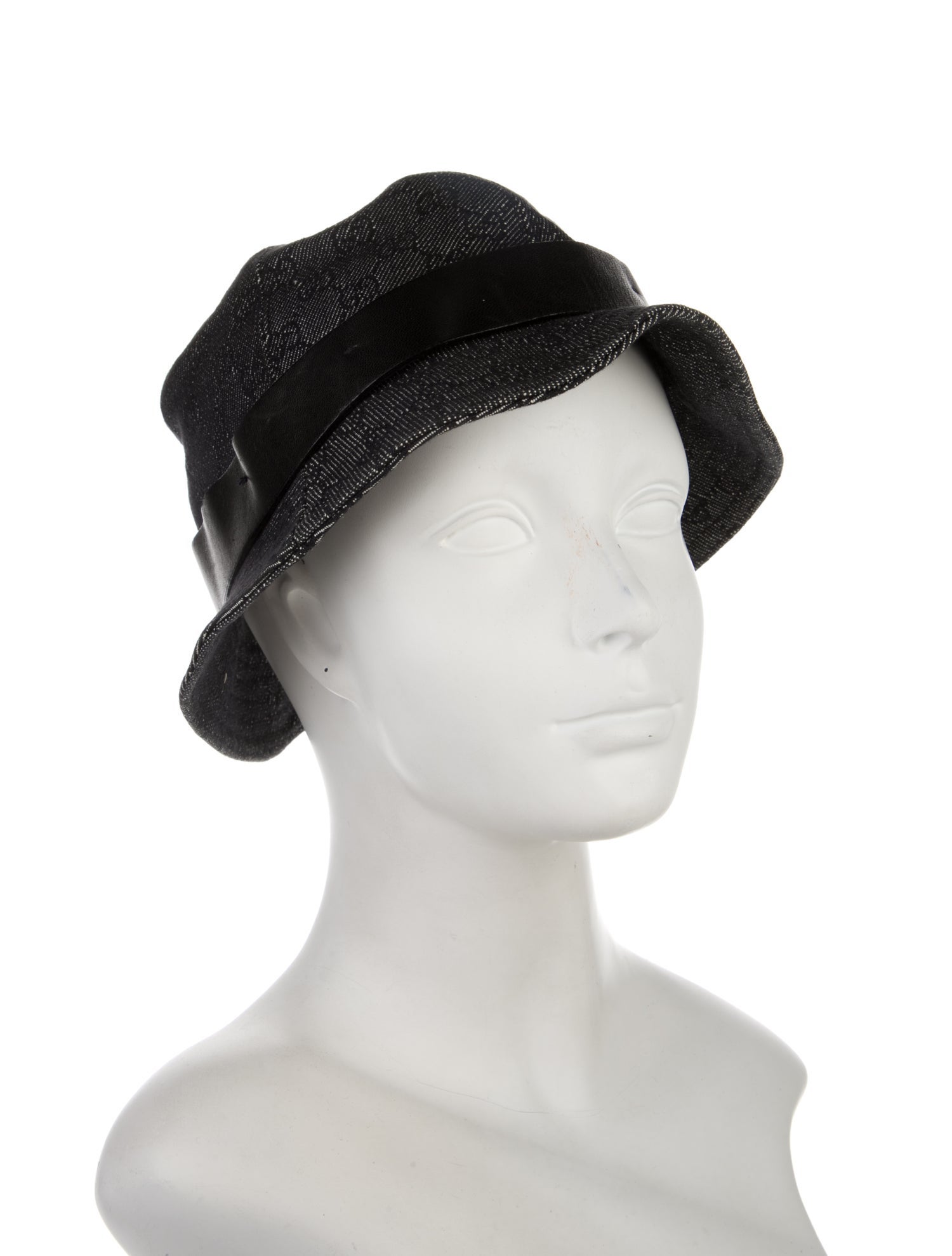 Gucci GG Canvas Bucket Hat