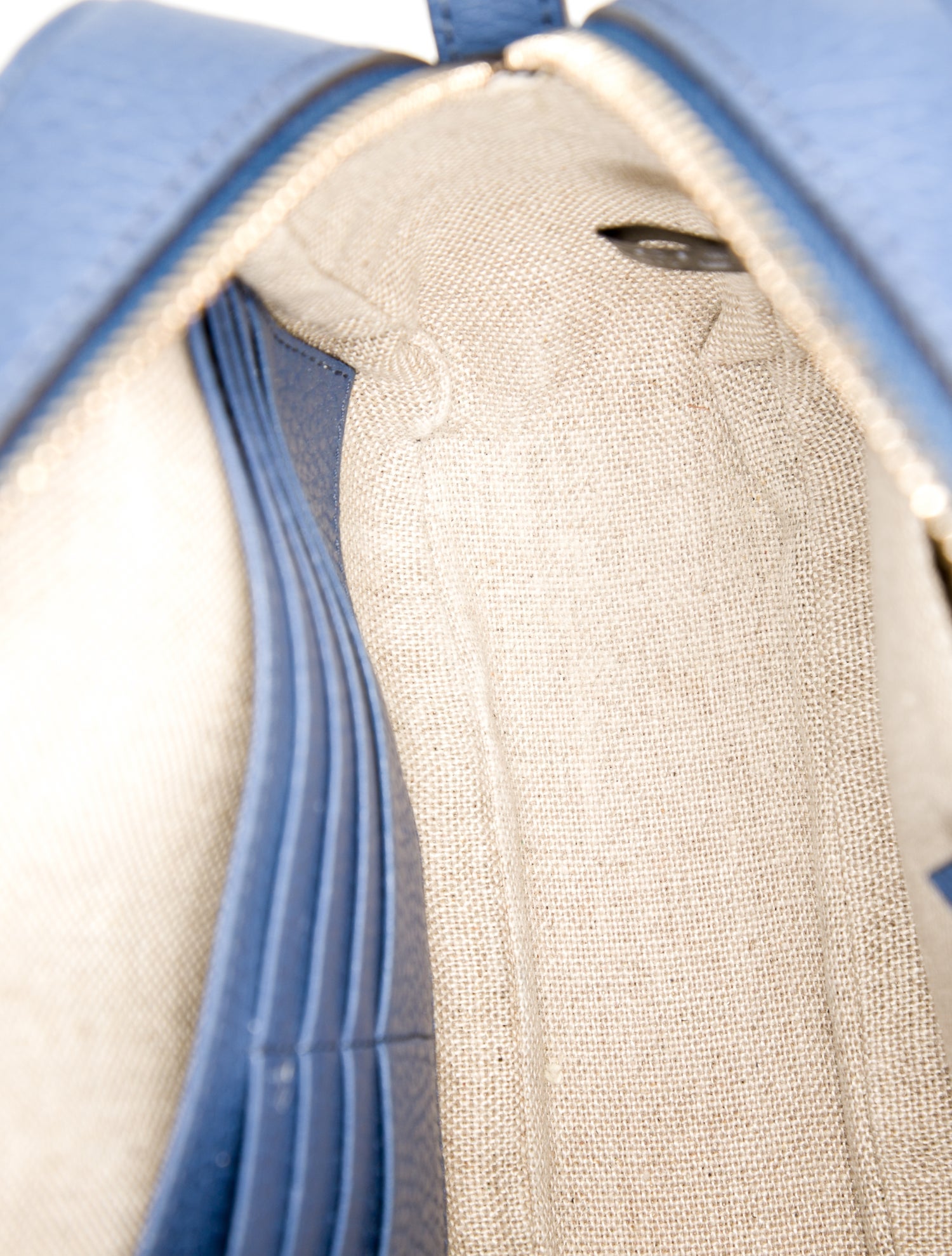 Gucci GG Canvas Bree