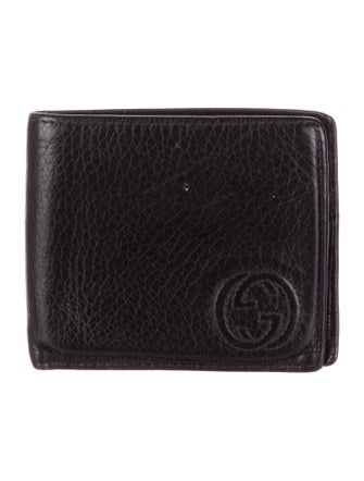 Gucci Interlocking G Logo Leather Compact Wallet