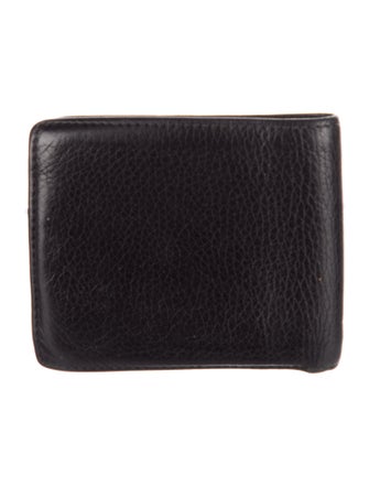 Gucci Interlocking G Logo Leather Compact Wallet