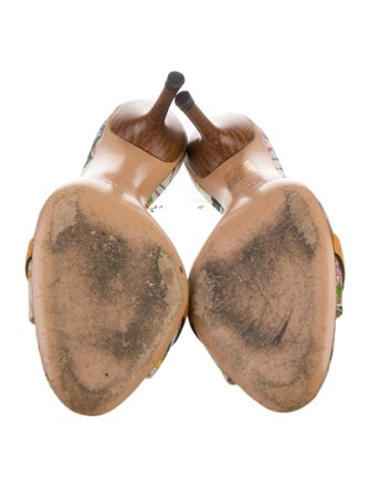 Gucci Flora Print Slides