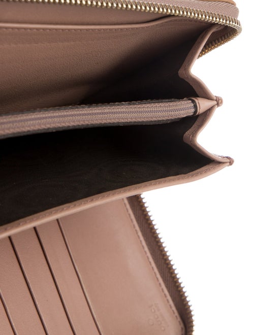 Gucci Soho Interlocking G Logo Wallet