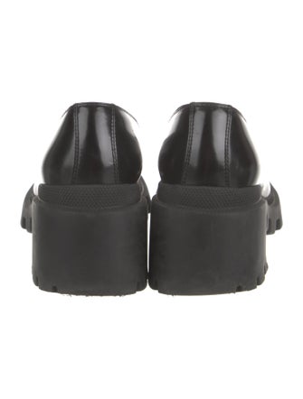 Gucci GG Supreme Leather Pumps