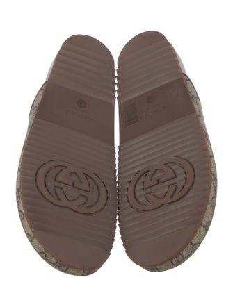 Gucci GG Supreme Slides