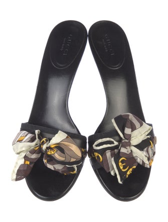 Gucci Leather Bow Accents Slides