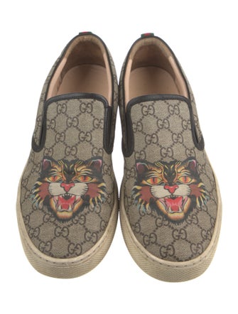 Gucci GG Supreme Loafers