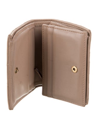 Gucci Double G Logo Leather Compact Wallet