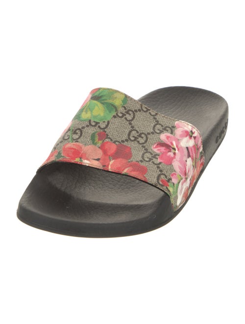 Gucci GG Supreme Canvas Slides
