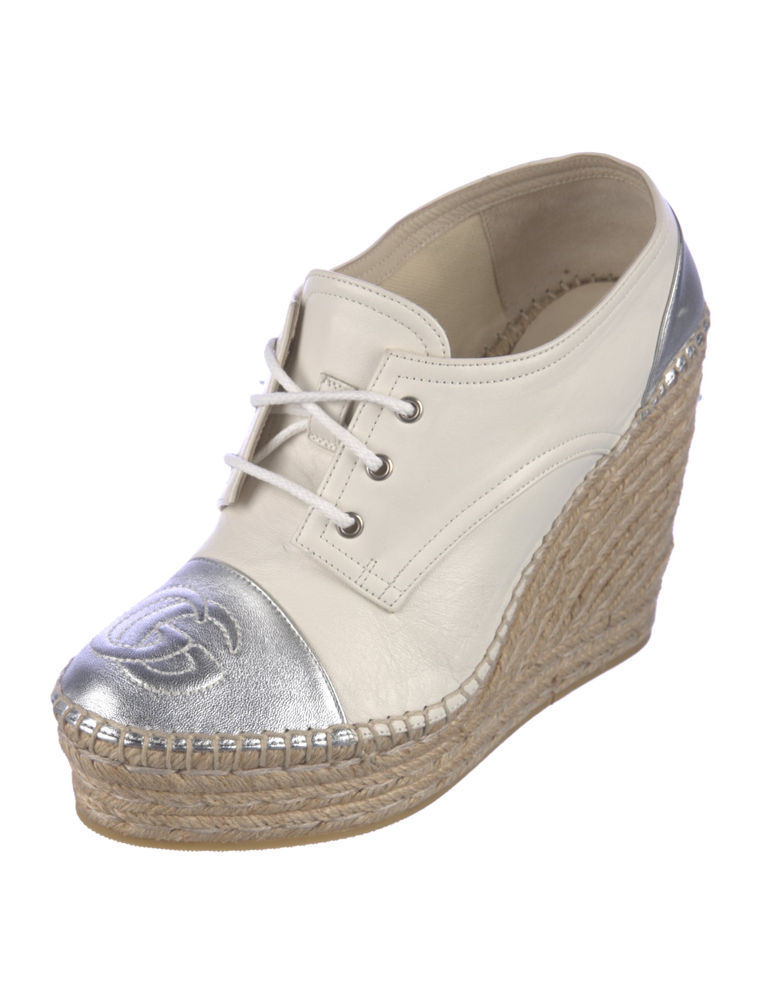 Gucci Double G Logo Leather Pumps