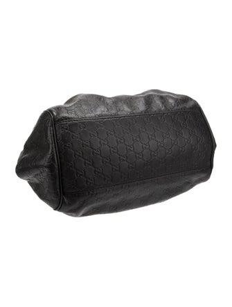 Gucci GG Signature Sukey