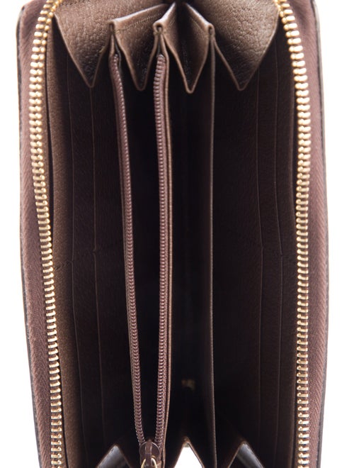 Gucci GG Supreme Continental Wallet