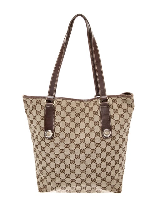 Gucci GG Canvas Charmy