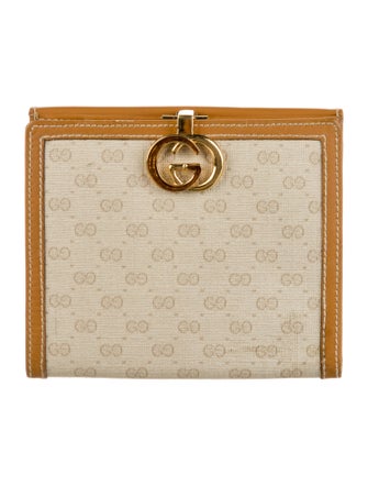 Gucci Interlocking G Logo Compact Wallet