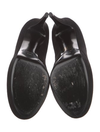 Gucci Suede Pumps