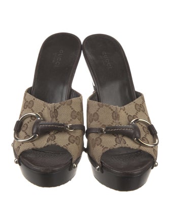 Gucci GG Supreme Canvas Slides