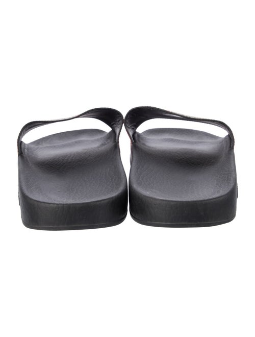 Gucci GG Supreme Slides