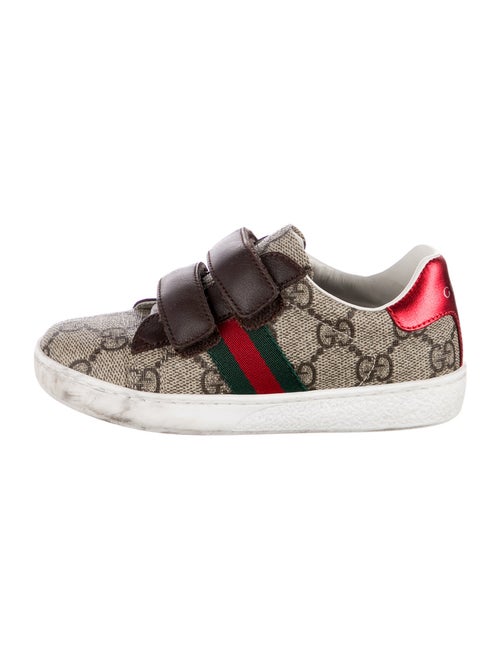Gucci Low Top Sneakers