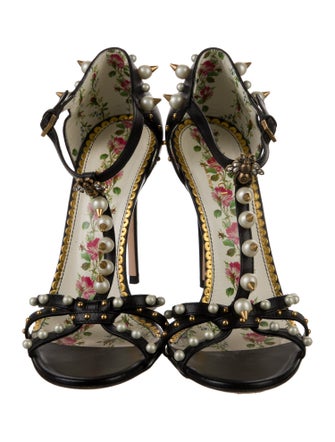 Gucci Bee Accent Leather T-Strap Sandals