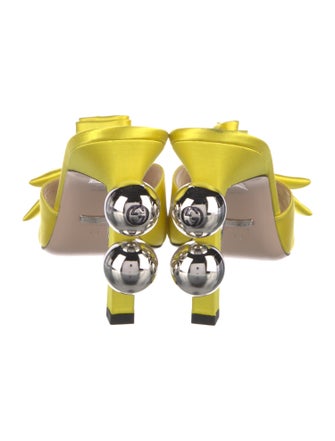 Gucci Satin Bow Accents Slides