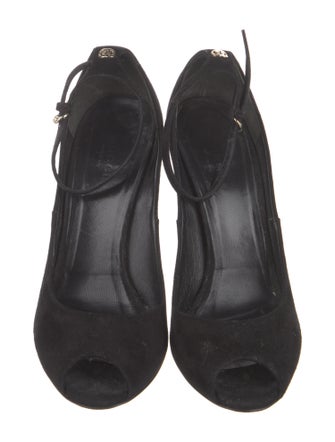 Gucci Interlocking G Logo Suede D'Orsay Pumps