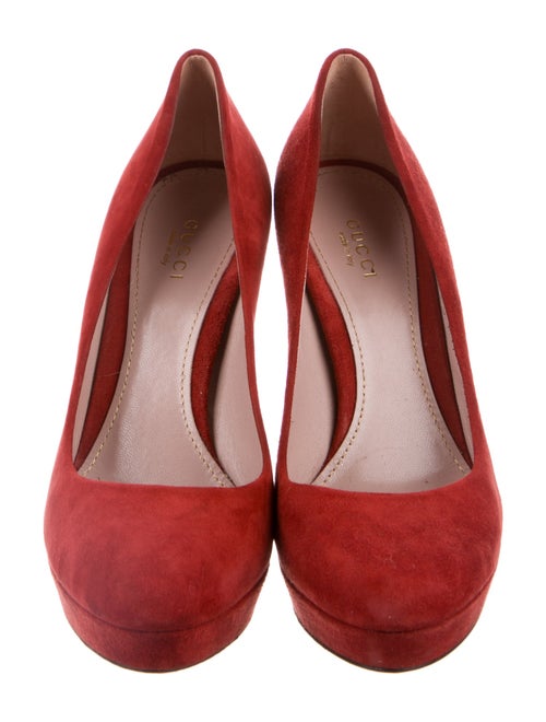 Gucci Suede Pumps