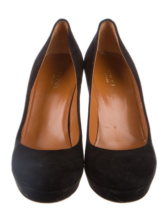 Gucci Suede Pumps