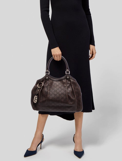 Gucci GG Signature Sukey Medium