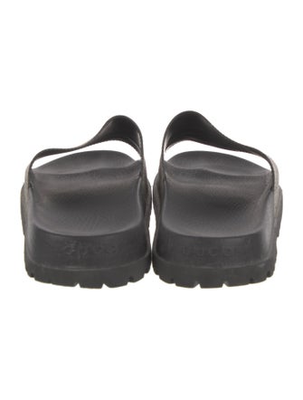 Gucci GG Supreme Slides