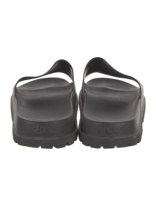 Gucci GG Supreme Slides