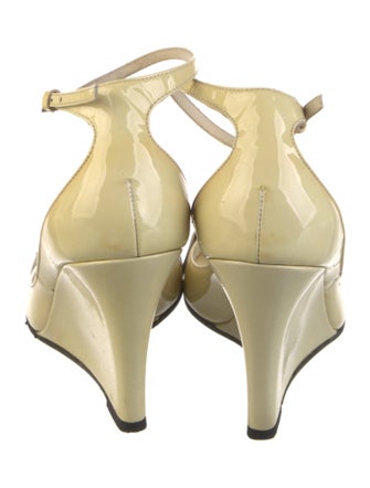 Gucci Horsebit Accent Patent Leather Pumps