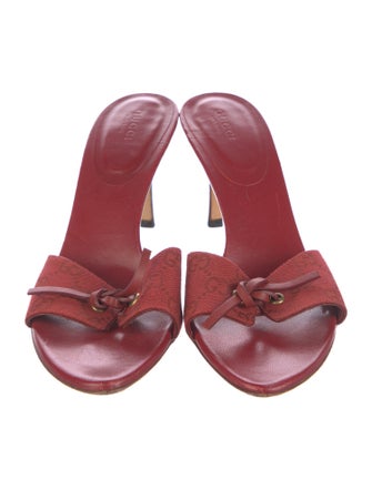 Gucci GG Canvas Canvas Slides