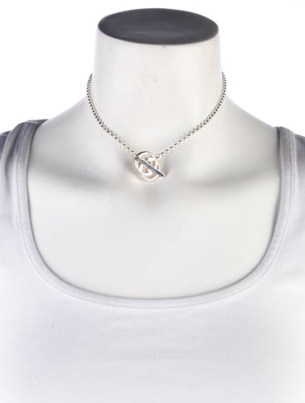 Gucci Interlocking G Logo Britt Toggle Necklace