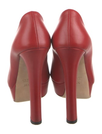 Gucci Leather Pumps