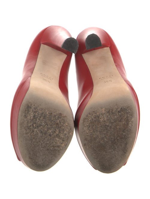 Gucci Leather Pumps