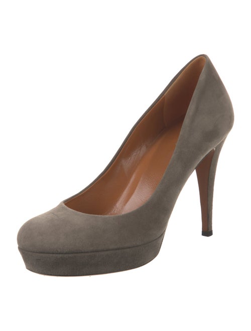Gucci Suede Pumps