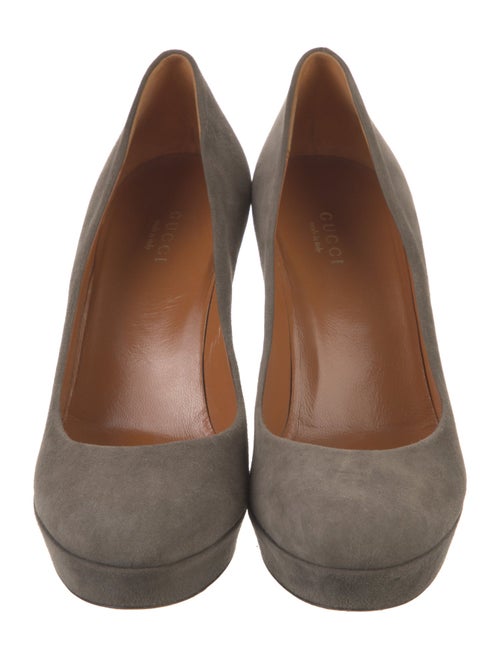Gucci Suede Pumps