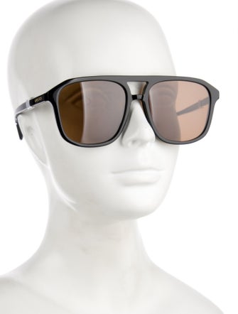 Gucci Oversize Tinted Sunglasses