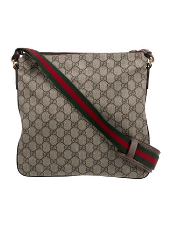 Gucci GG Supreme Courrier Medium