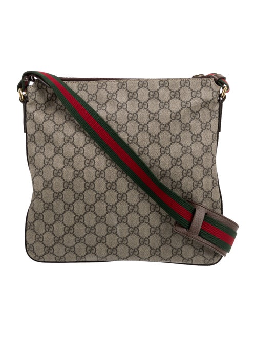 Gucci GG Supreme Courrier Medium