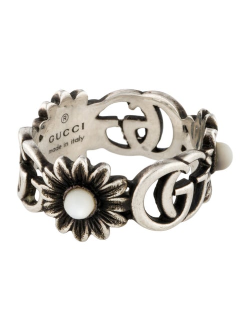 Gucci Mother Of Pearl GG Marmont Ring