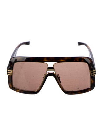 Gucci Oversize Tinted Sunglasses