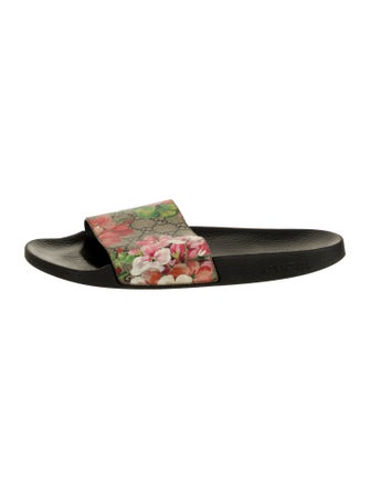 Gucci GG Supreme Slides