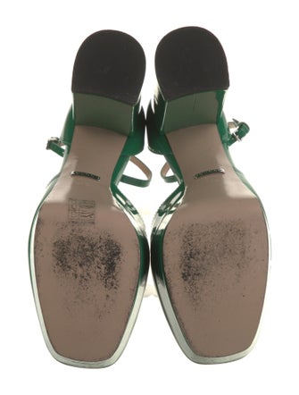 Gucci Double G Logo Patent Leather D'Orsay Pumps