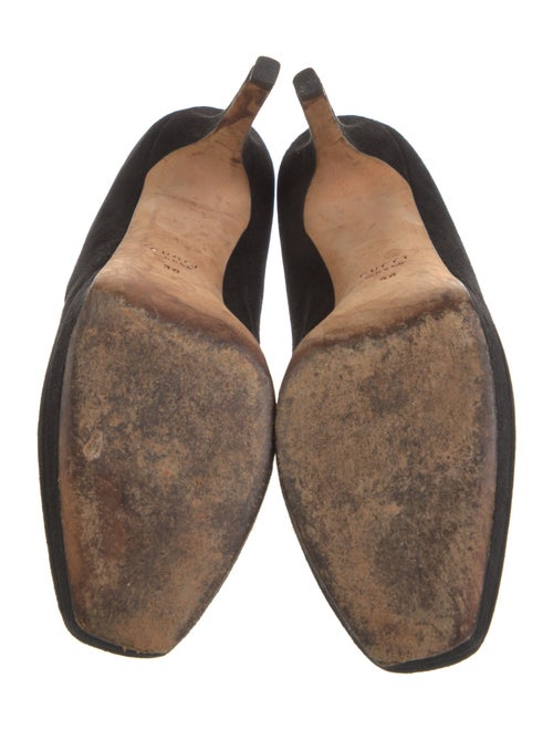 Gucci Suede Pumps