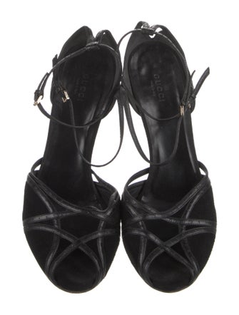 Gucci Suede Cutout Accent D'Orsay Pumps