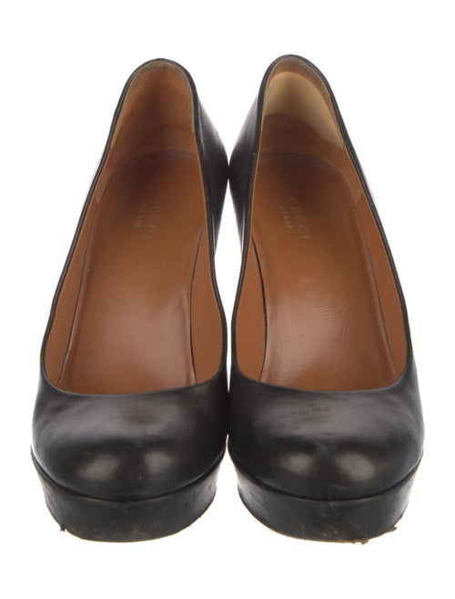 Gucci Leather Pumps